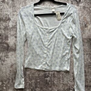 Aeropostale White and Blue Floral Button-Up Top